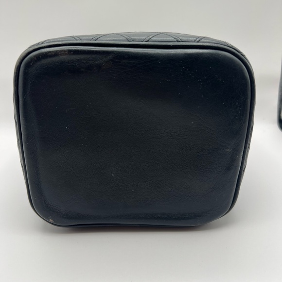 CHANEL Bicolore CC Logo Lambskin Cosmetics Vanity Bag. - Picture 7 of 13